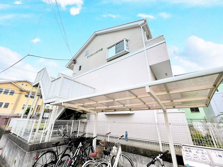 神奈川県藤沢市亀井野1(アパート)の賃貸物件の外観