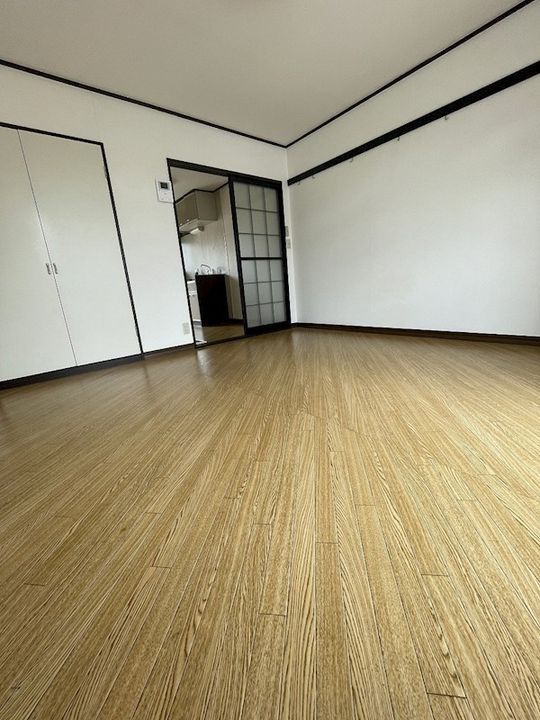 クレスト東海の内装