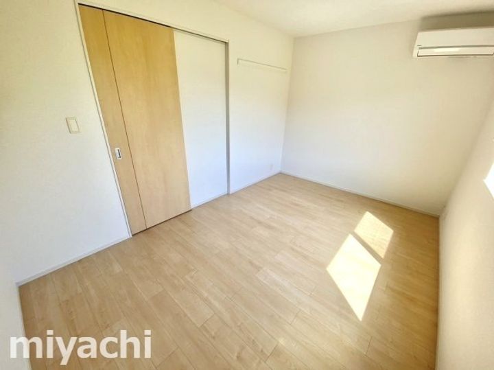 徳島県徳島市安宅3(アパート)の賃貸物件の居間