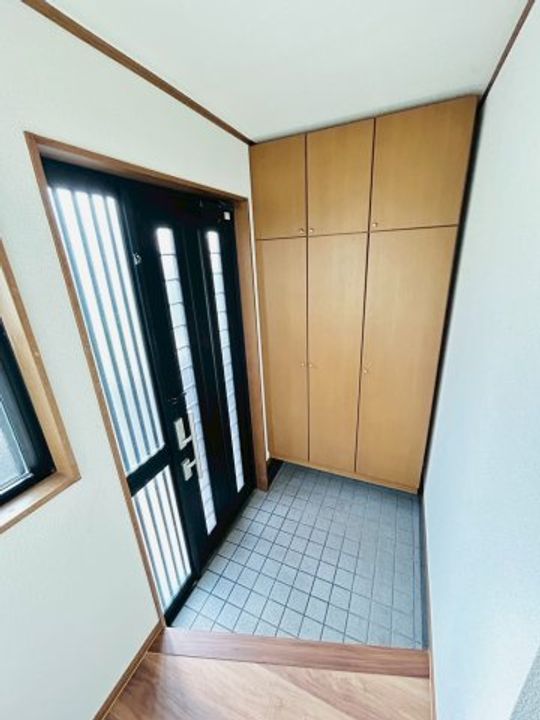 千葉県千葉市稲毛区宮野木町(一戸建)の賃貸物件の玄関