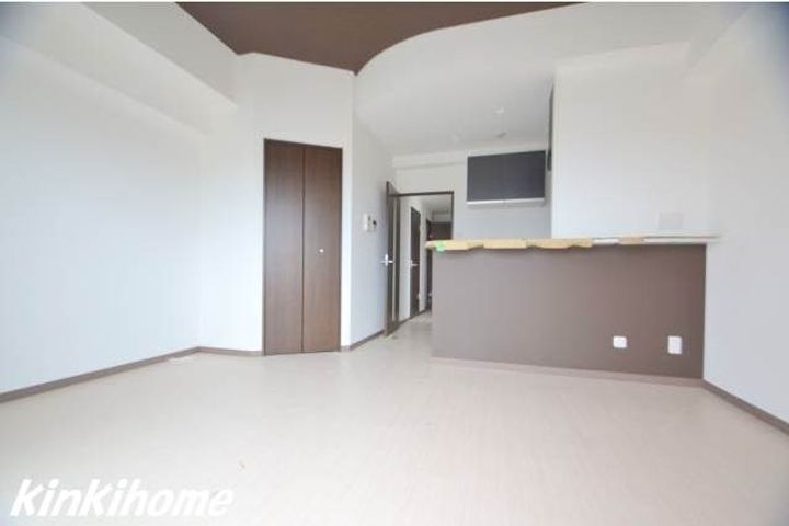 広島県広島市西区南観音1(マンション)の賃貸物件の居間