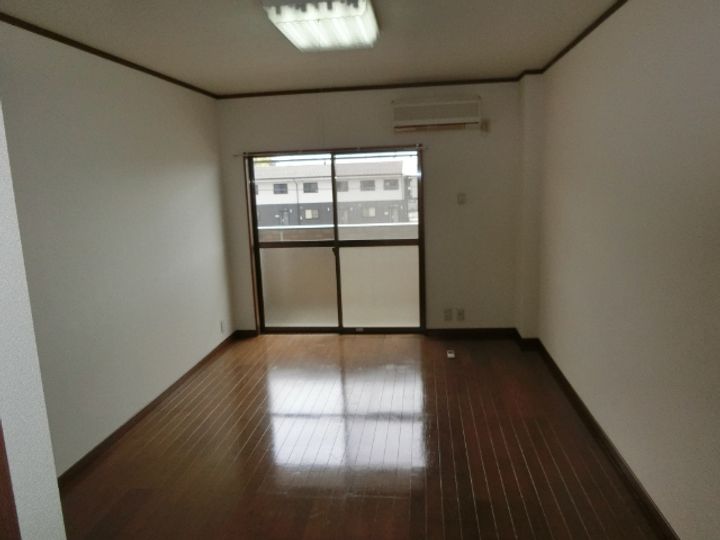 コーポスプリング Dの居間