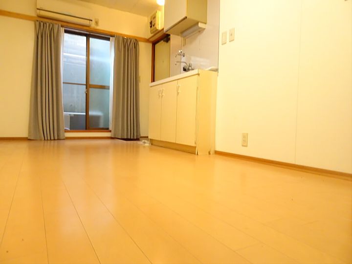 東京都渋谷区西原2(アパート)の賃貸物件の居間