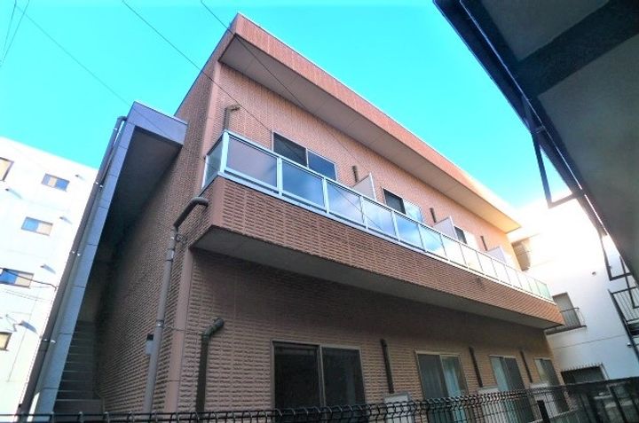 ハイツ市川の外観