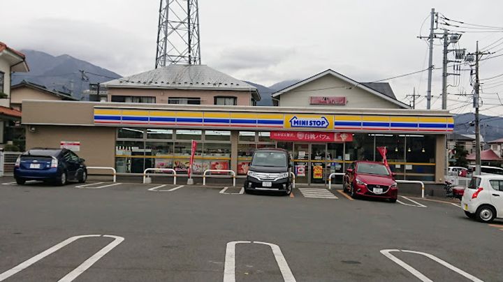 神奈川県秦野市若松町(アパート)の賃貸物件の周辺