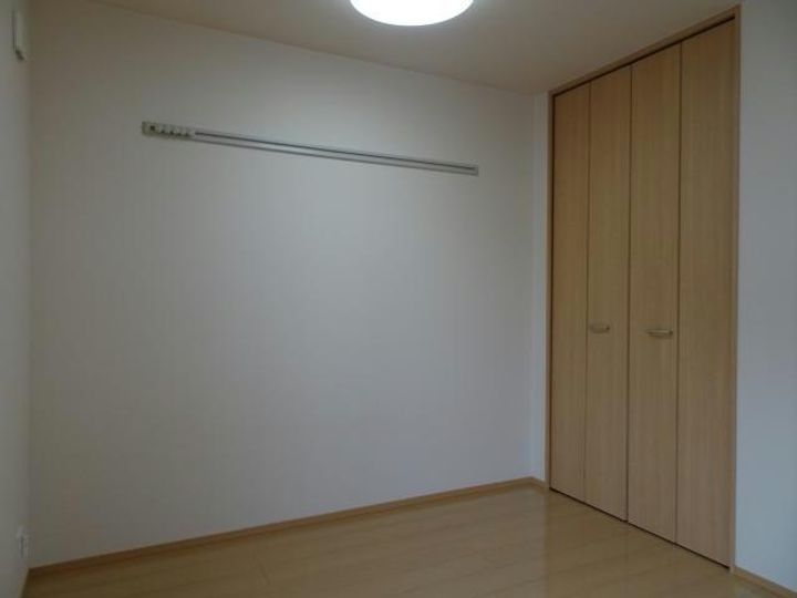 メゾンHANAZAWAの居間