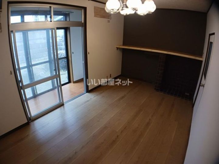 三重県名張市桔梗が丘5番町(一戸建)の賃貸物件の居間