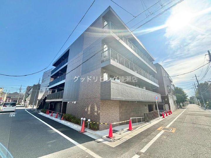 ベルシードα綾瀬の外観