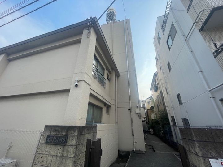 大師サンハイツの外観