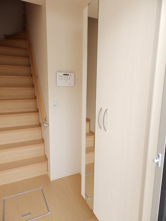 ボナール B棟の玄関