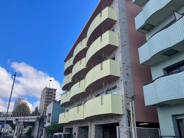 ガーベラマンション汐入の外観