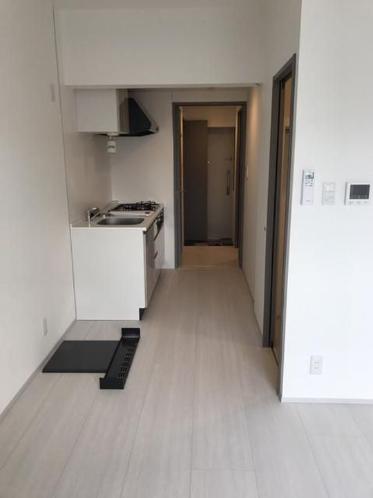 B CITY APARTMENT SHINJUKU NWの居間