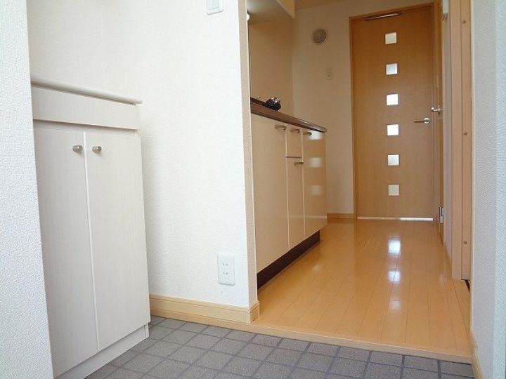 シャルマン・ベル Nakanoの玄関