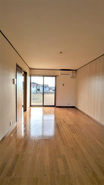 コーポくるまの居間