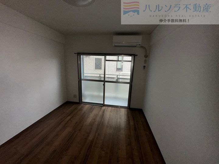 ラフォーレ枚方IIの居間
