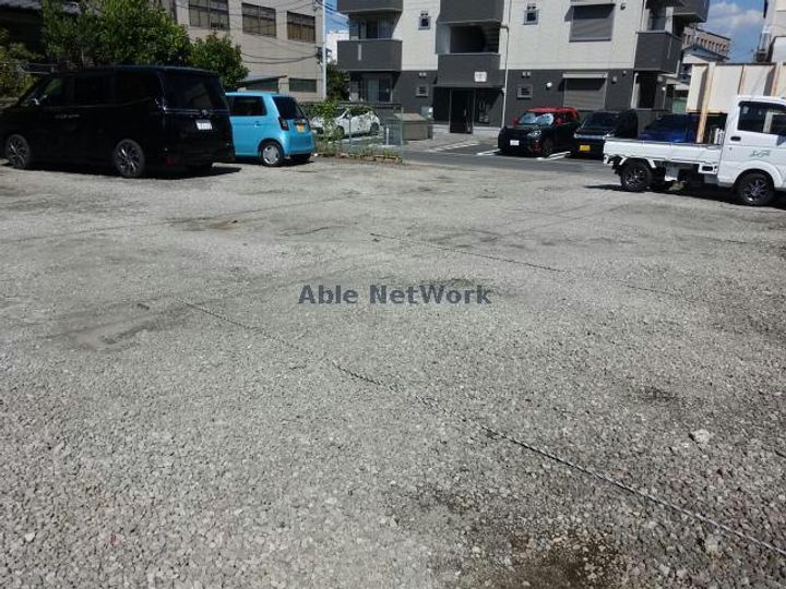 新田ハイツの地図