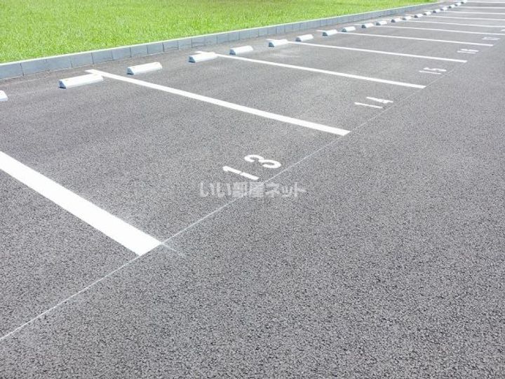 Cross  B棟の地図