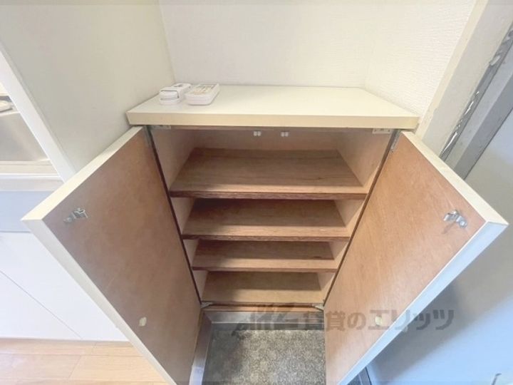 アミティ近大通りの内装