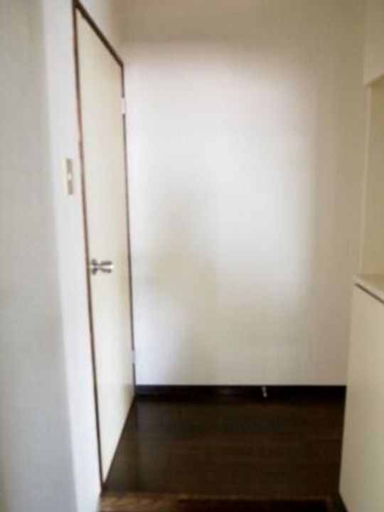 京浜ビルの玄関