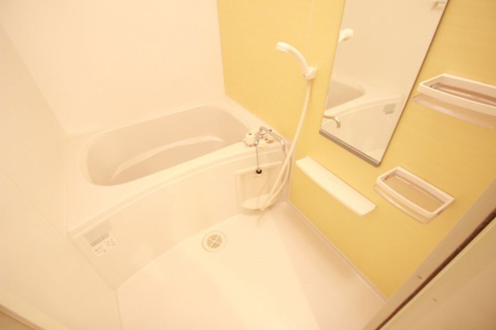 山口県岩国市多田1(アパート)の賃貸物件の風呂