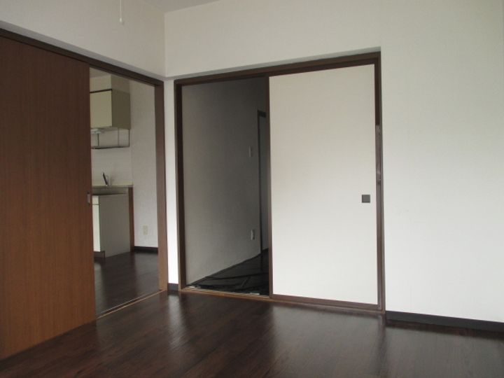 赤石マンションの内装