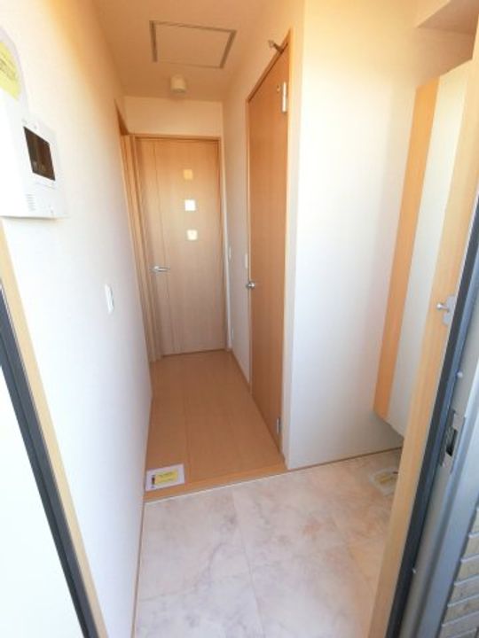 千葉県四街道市もねの里1(アパート)の賃貸物件の玄関