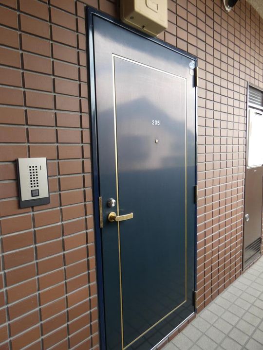コーポラスいずみの玄関