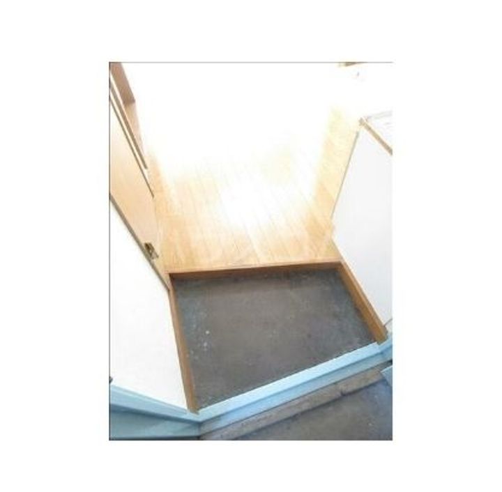 佐野マンションの玄関