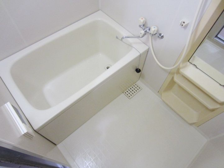 ハイデ上町の風呂