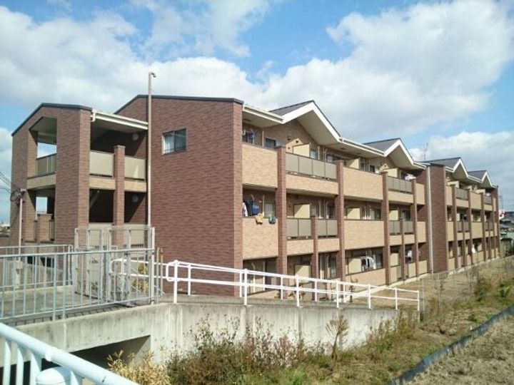大阪府堺市東区日置荘原寺町の賃貸マンションの外観