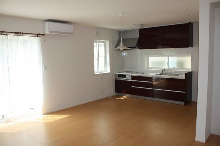 富山県魚津市本江(一戸建)の賃貸物件の居間