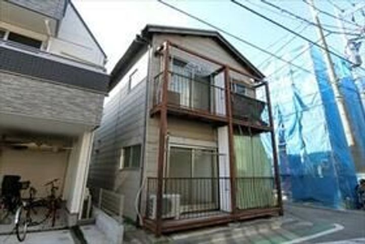 本羽田ハイツの外観