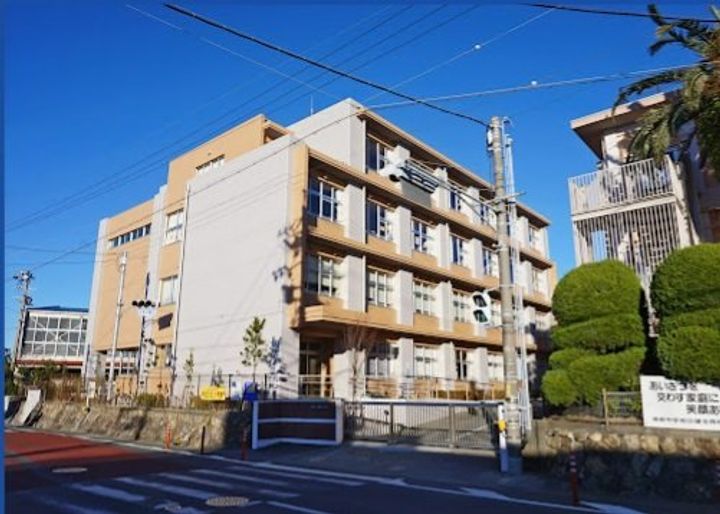 ペンネブランの周辺