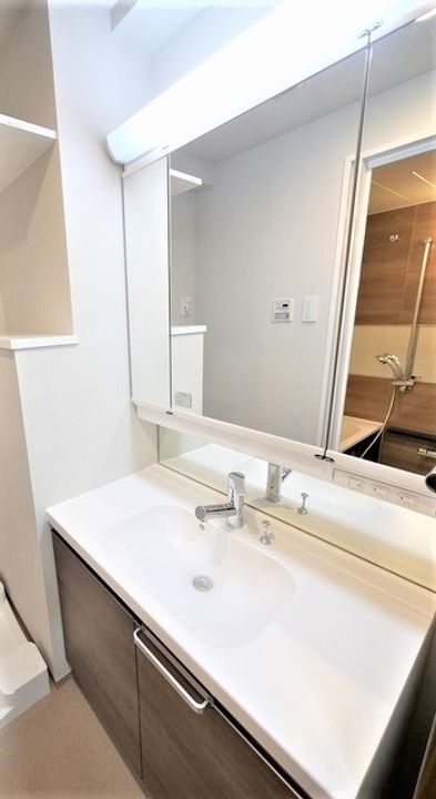 PEAKS神田の内装