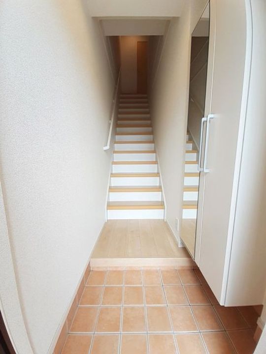 ジュネス オーブK1の玄関