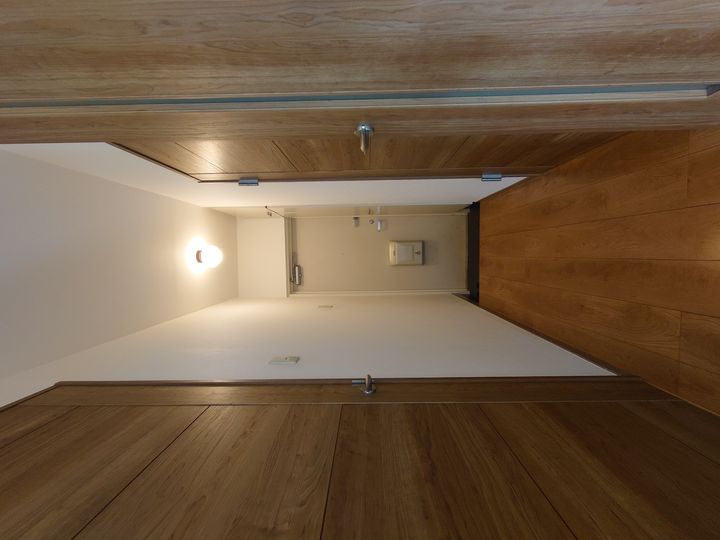 レジデンス梶本の玄関