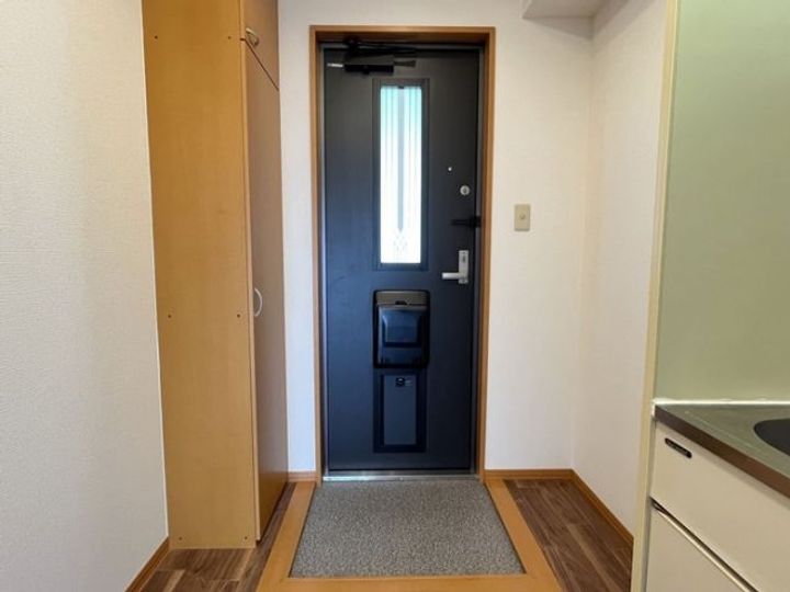 栃木県小山市西城南6(アパート)の賃貸物件の玄関