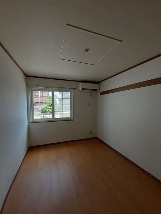 ラシーヌニツ家の内装