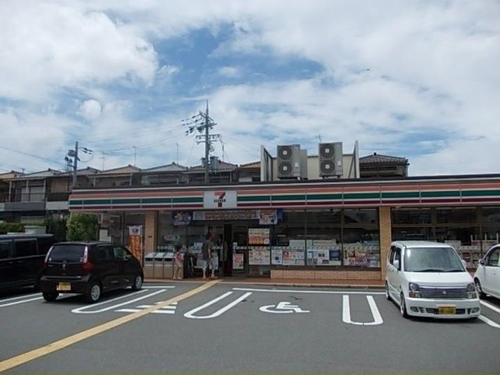 LISソフィア大東の周辺