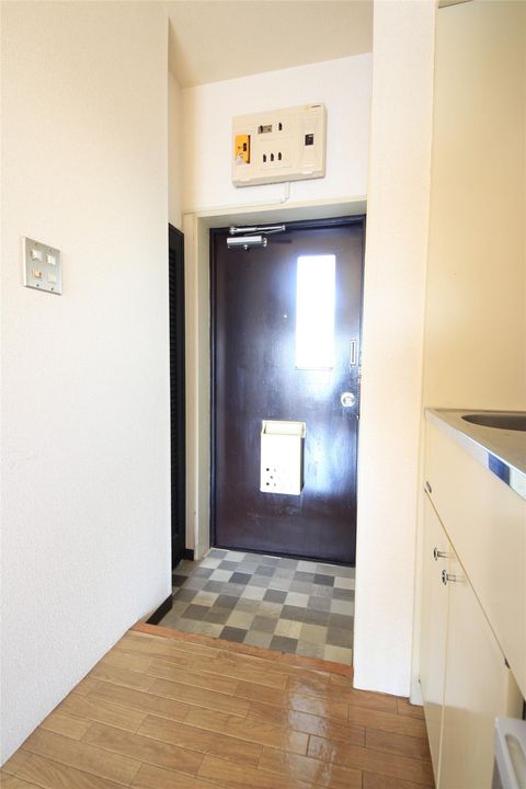 カーサ西の宮の玄関
