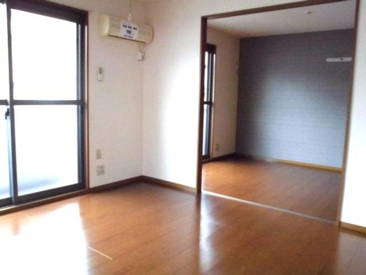 プレアデス コート Cの居間