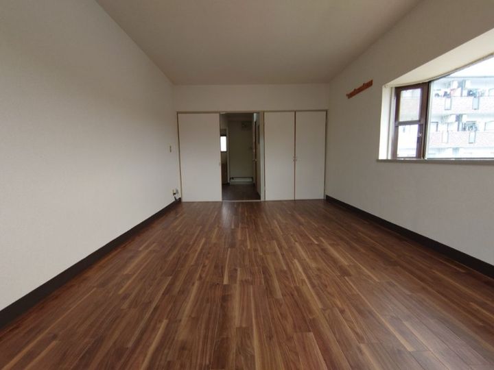 静岡県浜松市中央区広沢3(マンション)の賃貸物件の居間