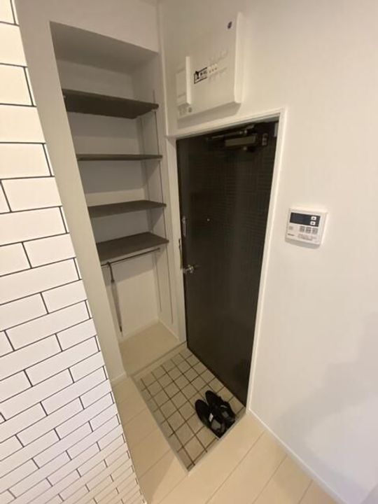 コーポ岩屋の玄関