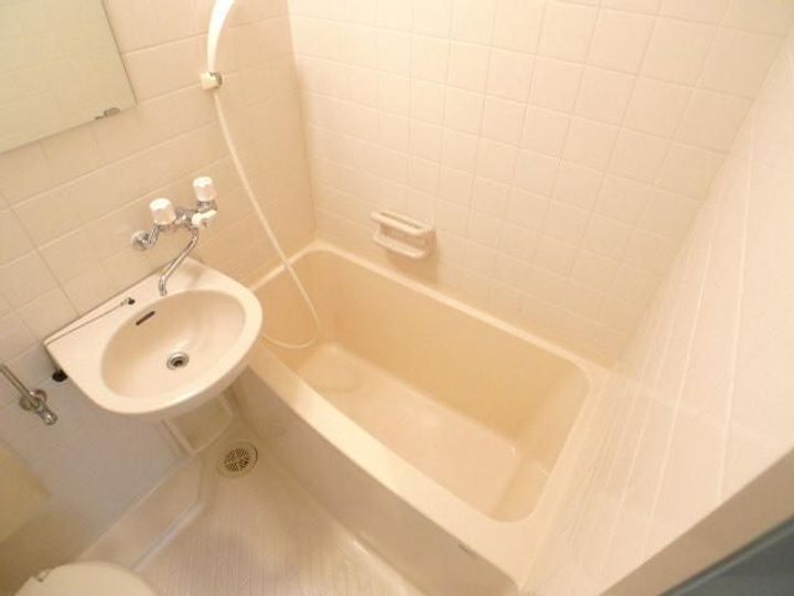 FRMビルディングの風呂