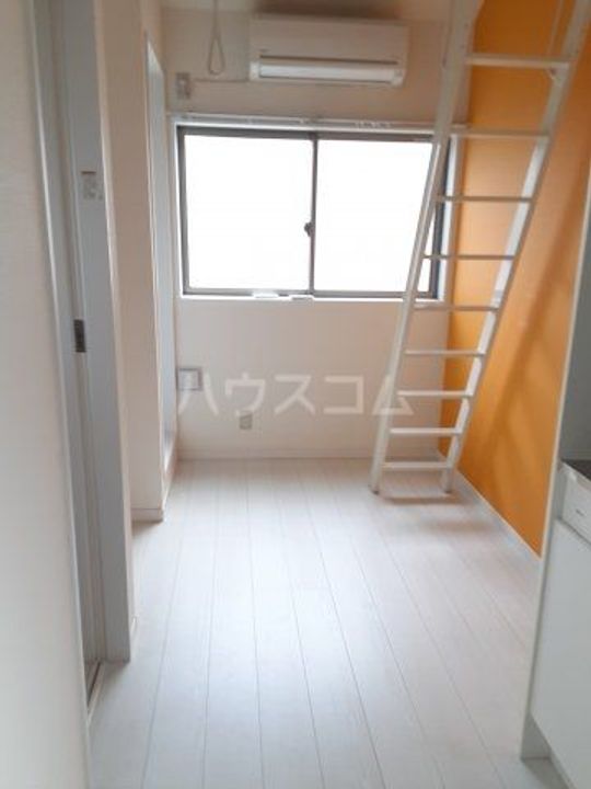 サークルハウス関町北の居間