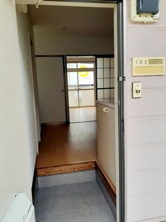 千葉県佐倉市城(アパート)の賃貸物件の玄関