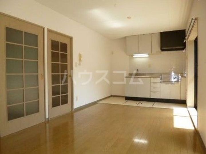 プレジールAの居間