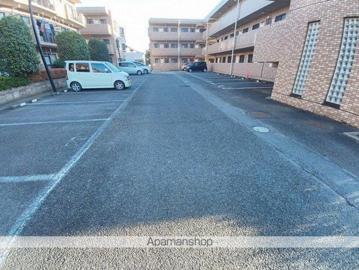 ロイヤルレジデンスB棟の地図