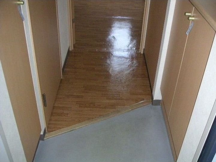 北海道札幌市中央区南四条西11(マンション)の賃貸物件の玄関