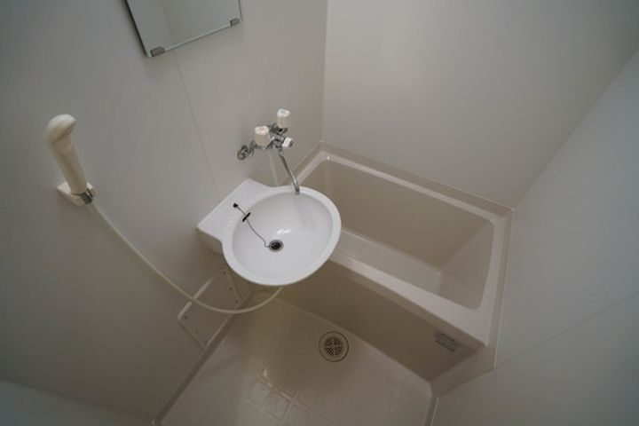 レオパレス倉安川の風呂